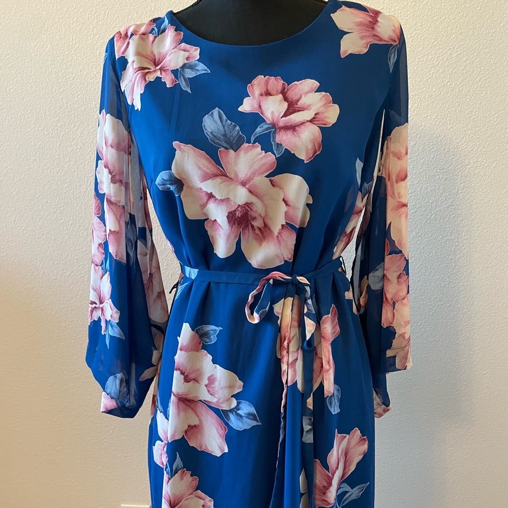 Blue floral print mini dress